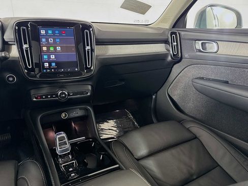 Used 2023 Volvo XC40 B4 Plus w/ Driver Assist Package image 23