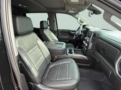 Used 2022 GMC Sierra 1500 Denali w/ Denali Premium Package AWD/4WD image 10