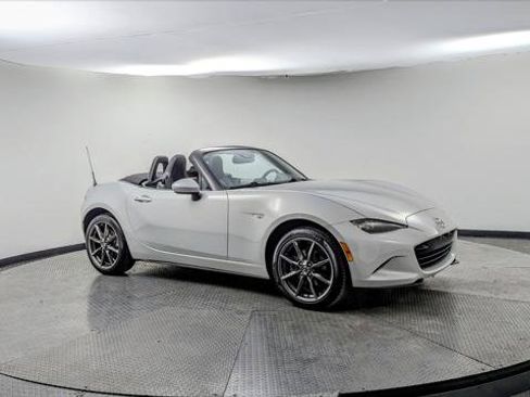 Used 2019 MAZDA MX-5 Miata Grand Touring w/ GT-S Package image 9