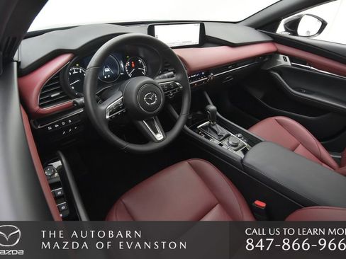 Certified 2025 MAZDA MAZDA3 Hatchback w/Premium Plus Pkg image 29