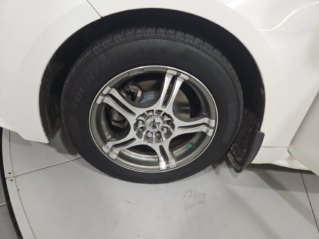 Used 2020 Toyota Corolla LE FWD image 26