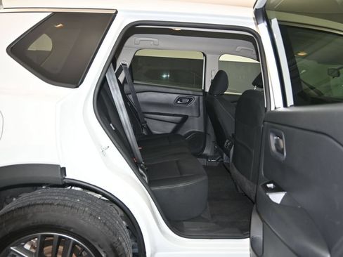 Used 2024 Nissan Rogue S FWD image 25