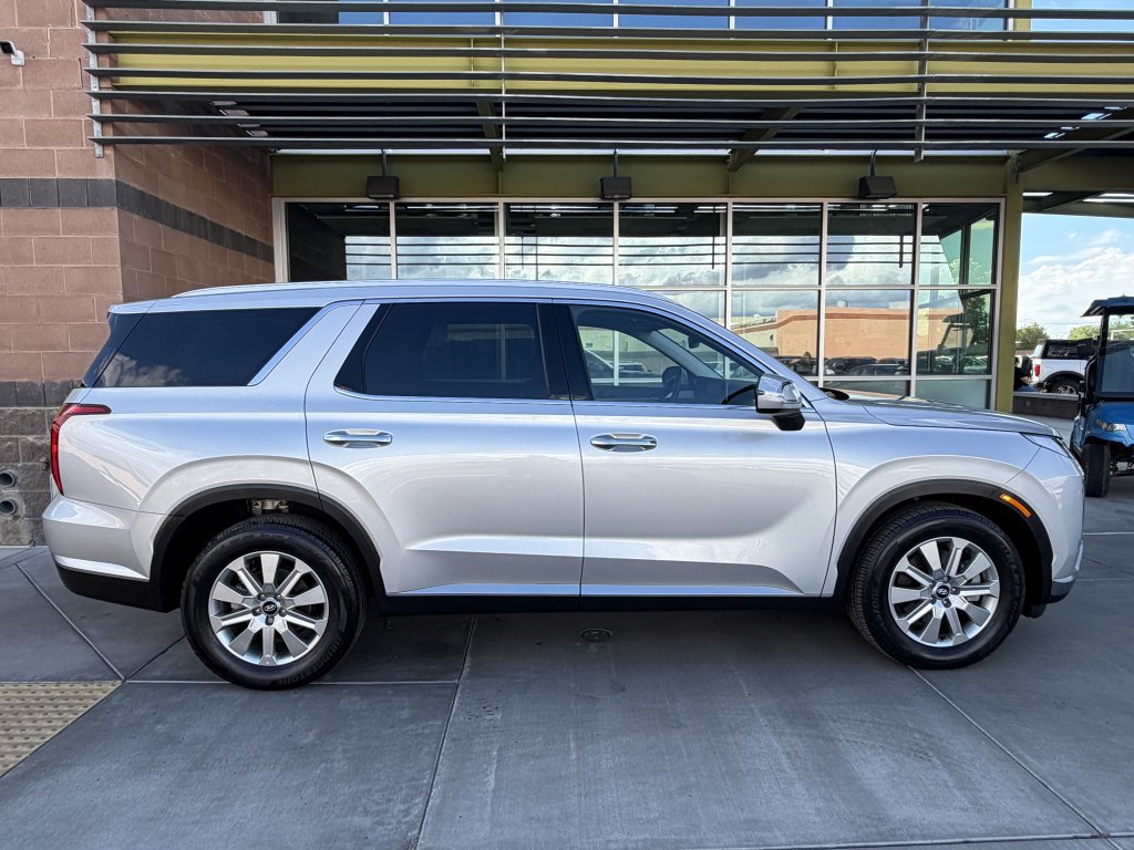 Used 2025 Hyundai Palisade SEL FWD image 9