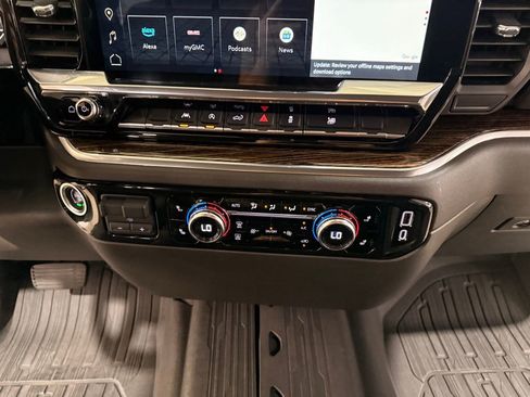 Used 2022 GMC Sierra 1500 Elevation w/ LPO, Elevation Black Package image 21