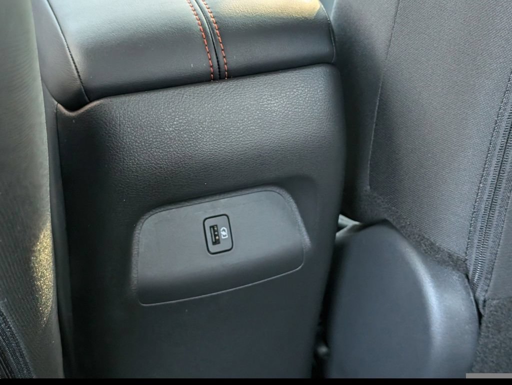 Certified 2025 Nissan Sentra SR FWD image 16