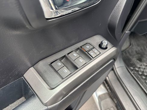 Used 2021 Toyota Tacoma TRD Off-Road image 24