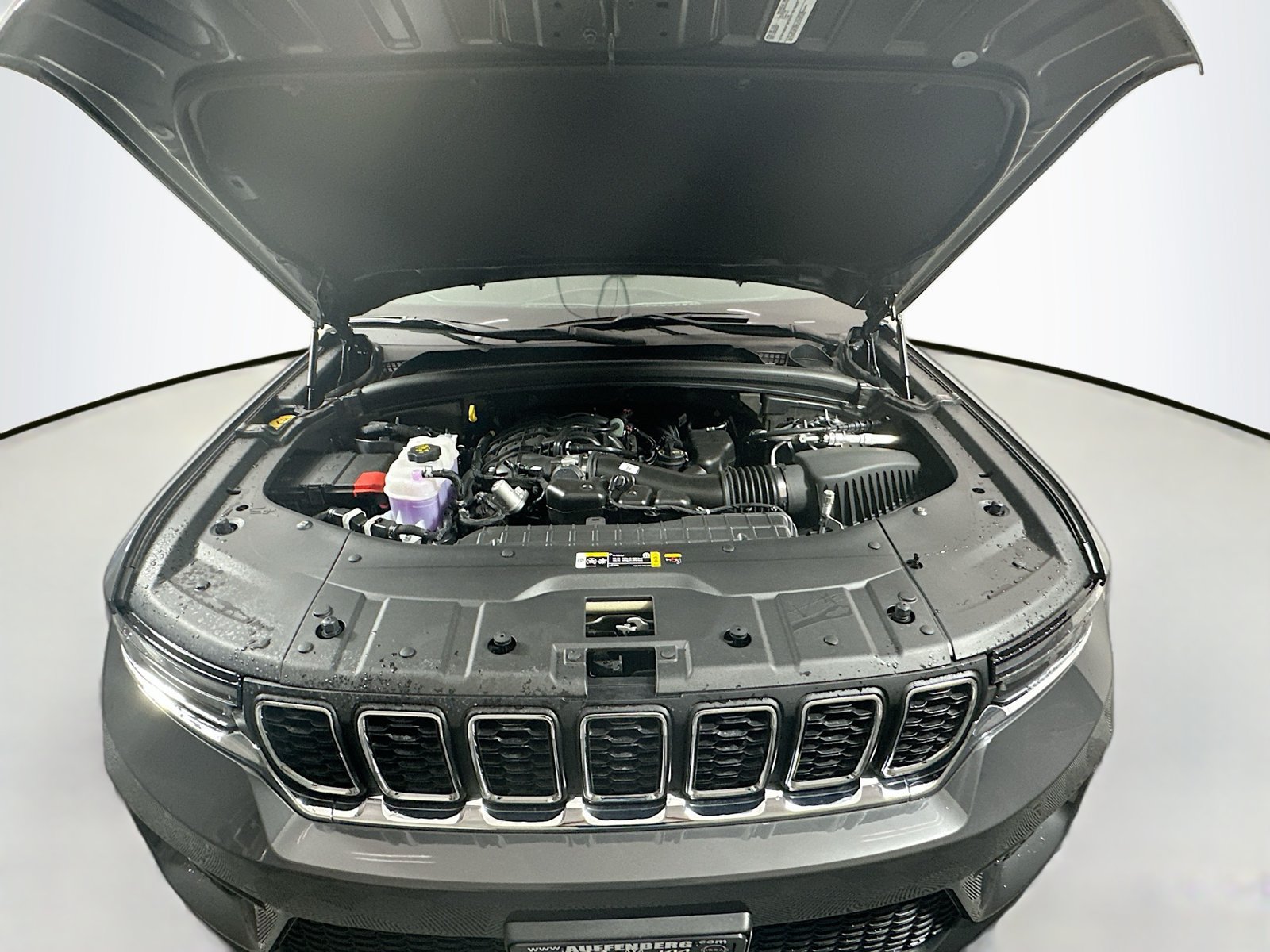 New 2026 Jeep Grand Cherokee Laredo AWD/4WD image 29