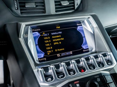 Used 2015 Lamborghini Aventador LP 700-4 image 37