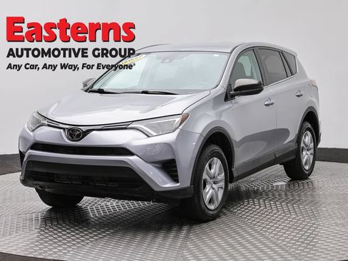 Used 2018 Toyota RAV4 LE w/ All Weather Liner Package FWD image 1