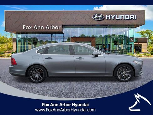 Used 2018 Volvo S90 T6 Momentum w/ Convenience Package image 6