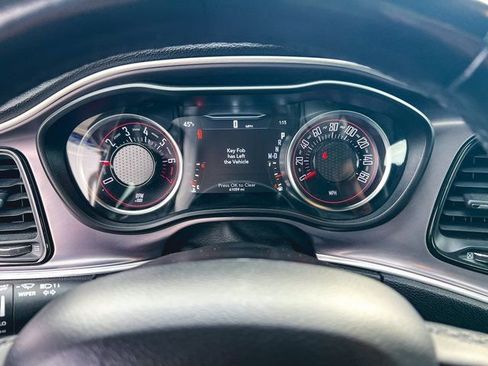 Used 2022 Dodge Challenger SXT image 15