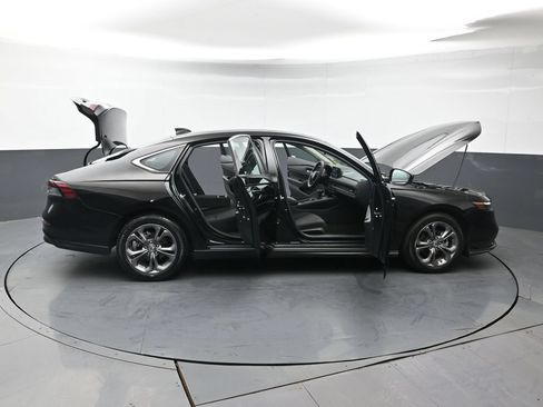 Used 2023 Honda Accord EX image 51