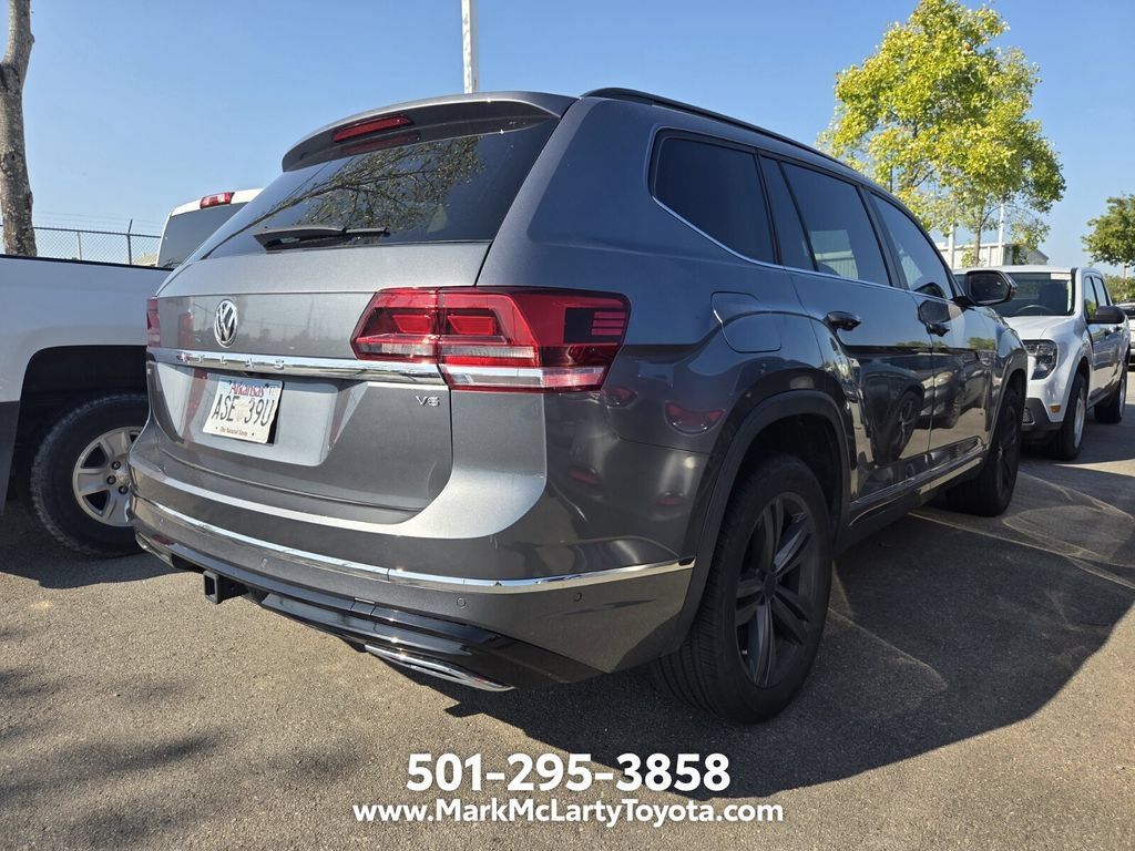 Used 2020 Volkswagen Atlas SE w/ Towing Package FWD image 3