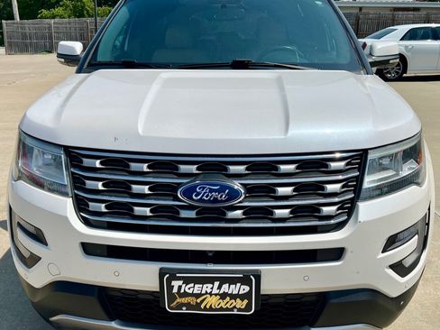 Used 2017 Ford Explorer Limited AWD/4WD image 2