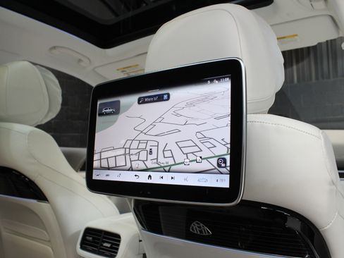 Used 2025 Mercedes-Benz Maybach GLS 600 4MATIC image 60