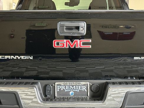 Used 2015 GMC Canyon SLT w/ Driver Alert Package image 46