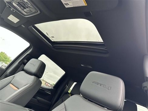 Used 2024 GMC Sierra 1500 AT4 w/ Technology Package image 17