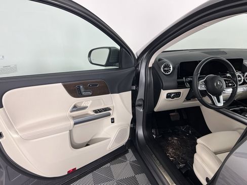 Certified 2023 Mercedes-Benz GLA 250 4MATIC w/ Premium Package image 10