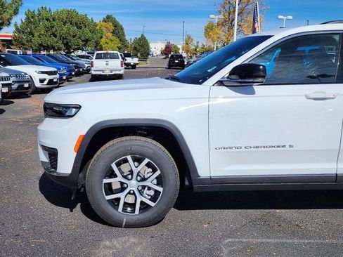New 2025 Jeep Grand Cherokee L Limited w/ Trailer Tow Package AWD/4WD image 12