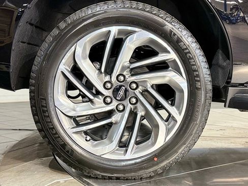New 2026 Lincoln Navigator Premiere AWD/4WD image 23