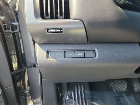 Used 2023 Nissan Pathfinder SL AWD/4WD image 22