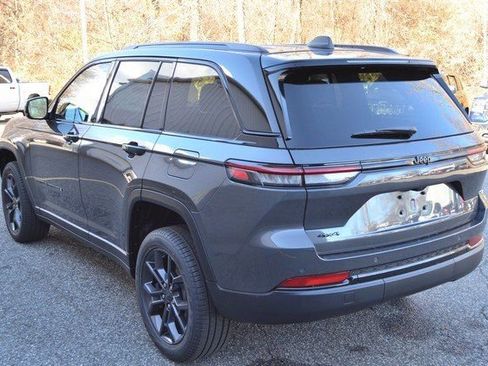 New 2025 Jeep Grand Cherokee Limited image 6