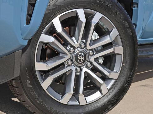 Used 2025 Toyota 4Runner Limited AWD/4WD image 13