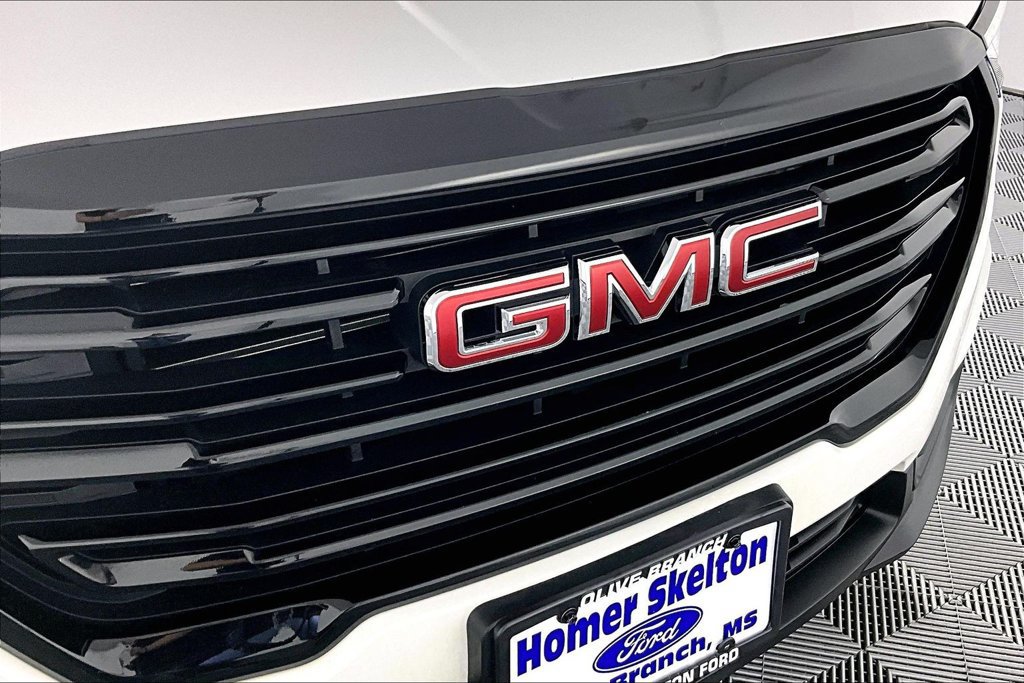 Used 2023 GMC Terrain SLT w/ Elevation Edition FWD image 30