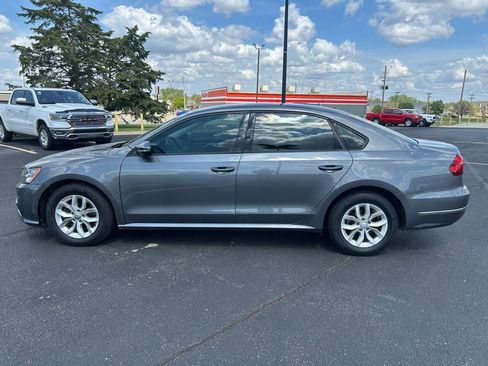 Used 2018 Volkswagen Passat 2.0T S FWD image 6