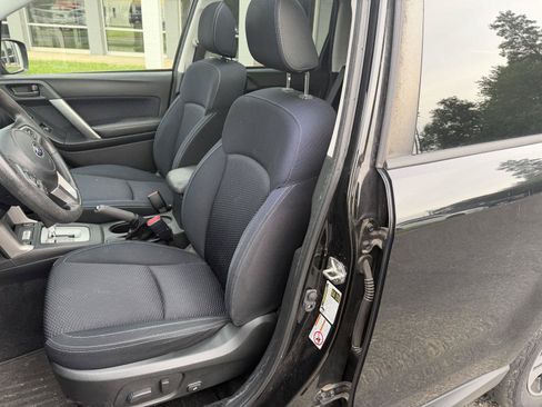 Used 2018 Subaru Forester 2.5i Premium w/ All-Weather Package AWD/4WD image 9