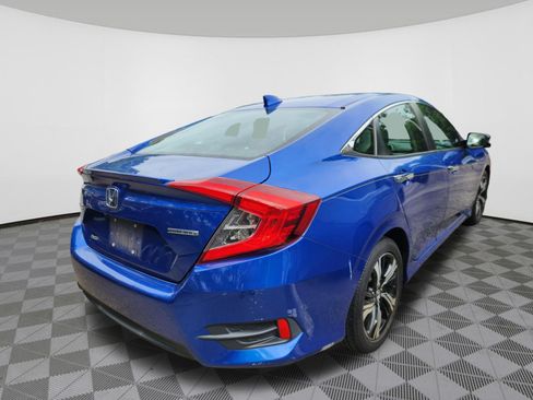 Used 2016 Honda Civic Touring image 4
