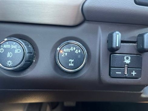 Used 2020 GMC Yukon Denali w/ Denali Premium Package AWD/4WD image 16