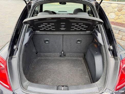 Used 2013 Volkswagen Beetle 2.5 Fender FWD image 9