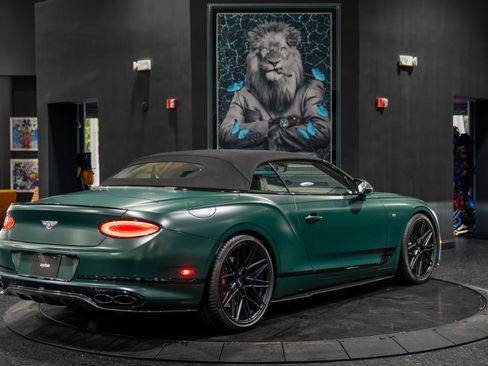 Used 2020 Bentley Continental GT V8 image 5