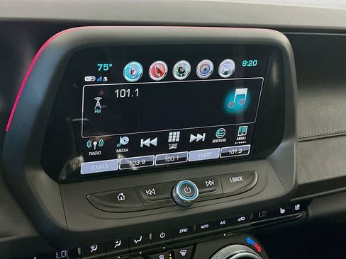 Used 2018 Chevrolet Camaro SS RWD image 17