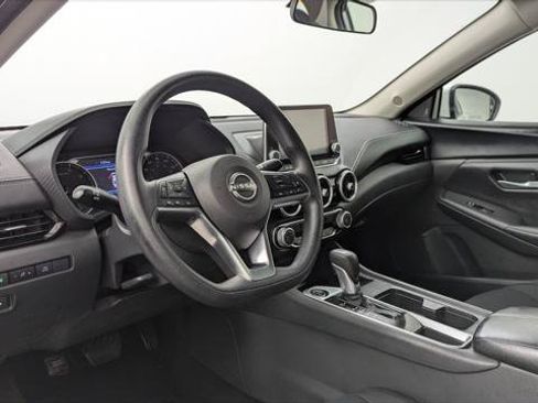 Used 2025 Nissan Sentra SV FWD image 24