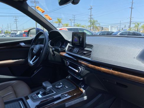 Used 2020 Audi Q5 2.0T Premium w/ Convenience Package AWD/4WD image 27