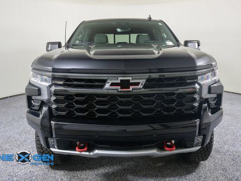 Used 2025 Chevrolet Silverado 1500 ZR2 w/ Technology Package AWD/4WD image 2