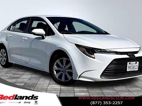 Used 2023 Toyota Corolla LE image 1