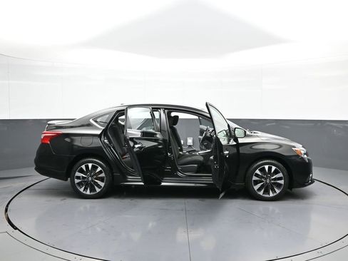 Used 2016 Nissan Sentra SR image 40