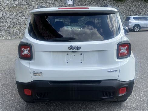 Used 2015 Jeep Renegade Latitude w/ Popular Equipment Group AWD/4WD image 28