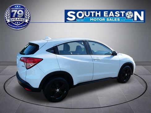 Used 2016 Honda HR-V LX image 7
