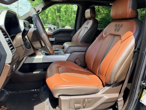 Used 2019 Ford F150 King Ranch w/ Equipment Group 601A Luxury AWD/4WD image 10
