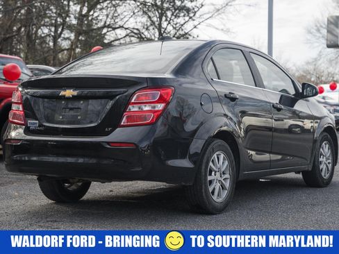 Used 2018 Chevrolet Sonic LT w/ Convenience Package image 5