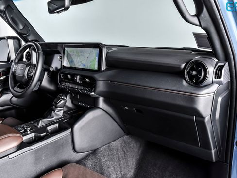 Used 2025 Toyota Land Cruiser w/ Premium Package image 25