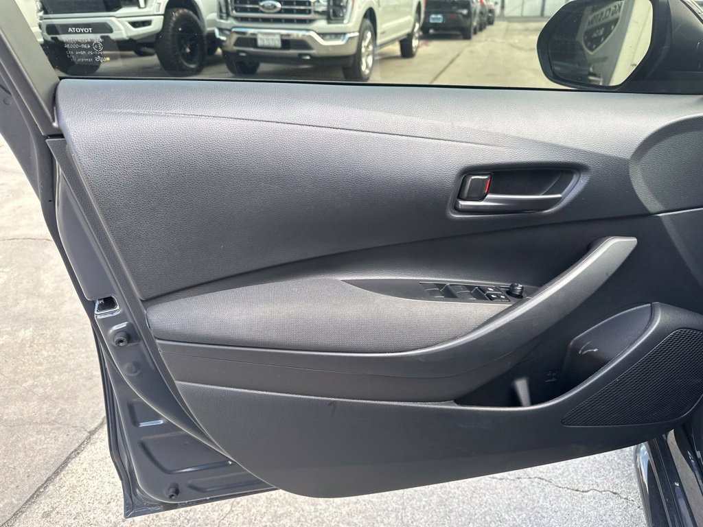 Used 2026 Toyota Corolla LE FWD image 12