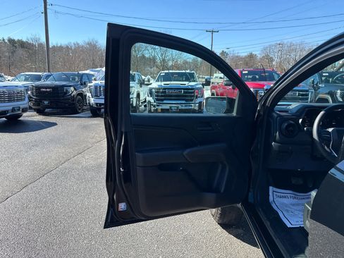 Certified 2025 Chevrolet Colorado Trail Boss w/ Off-Road Front Bumper Package AWD/4WD image 18