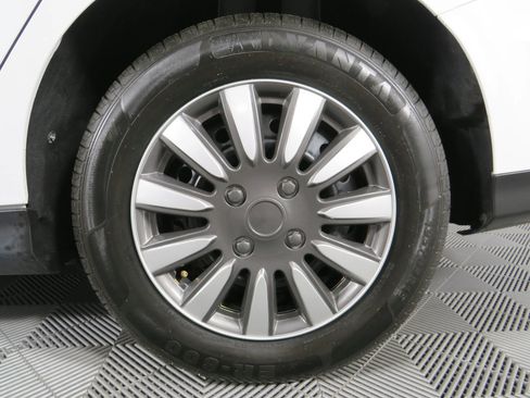 Used 2018 Ford Focus S image 42