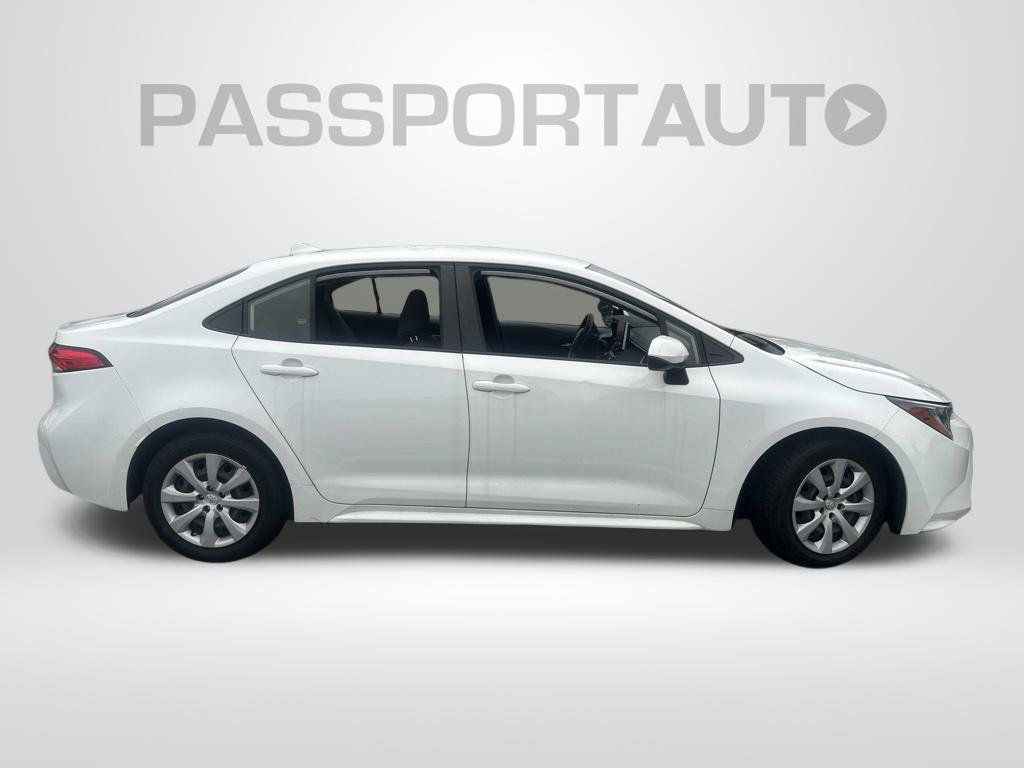 Used 2021 Toyota Corolla LE FWD image 4