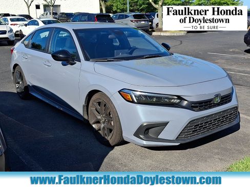 Used 2022 Honda Civic Sport image 1